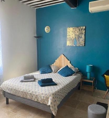 Studio De Charme Le Clos De L'Etang + Place De Parking LʼIsle-sur-la-Sorgue Dış mekan fotoğraf
