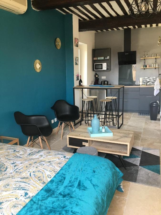Studio De Charme Le Clos De L'Etang + Place De Parking LʼIsle-sur-la-Sorgue Dış mekan fotoğraf