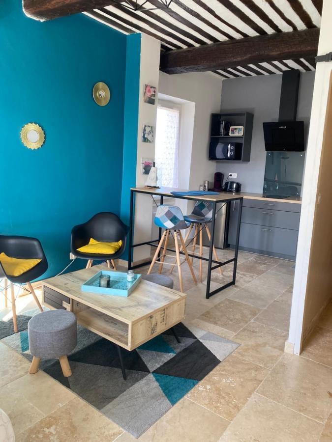 Studio De Charme Le Clos De L'Etang + Place De Parking LʼIsle-sur-la-Sorgue Dış mekan fotoğraf